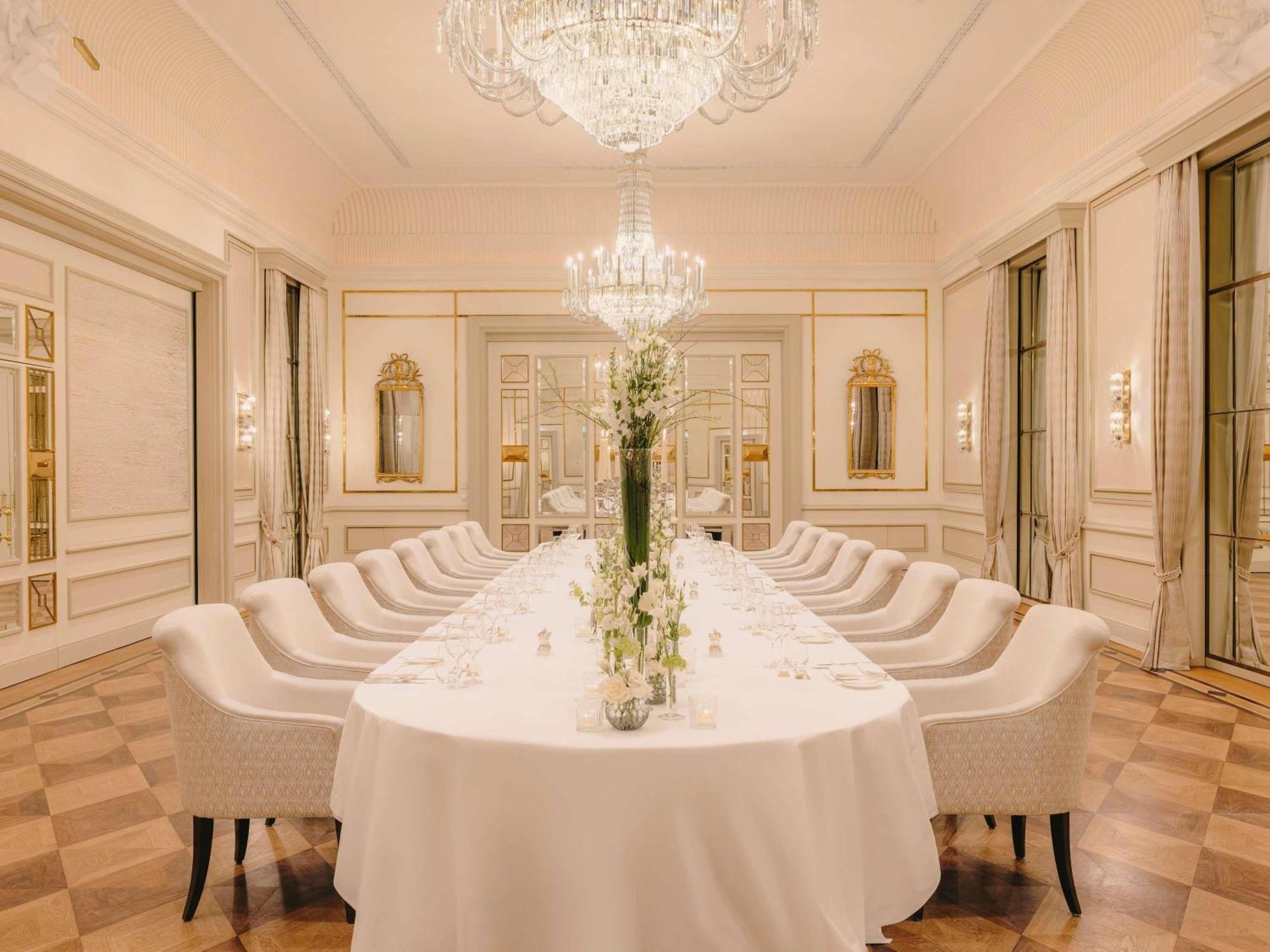 Fairmont Vier Jahreszeiten 5* Hamburg
